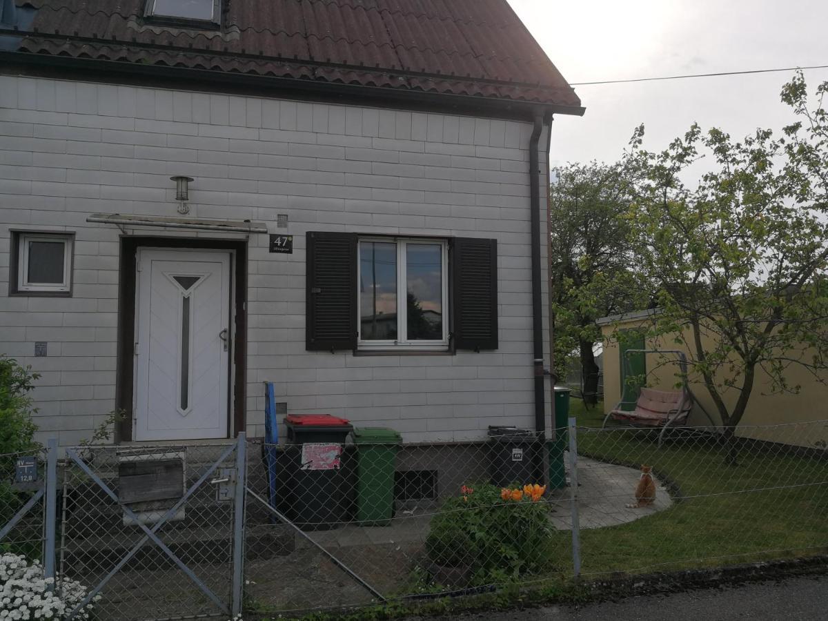Doppelhaushälfte Mit Garten Apartment *
